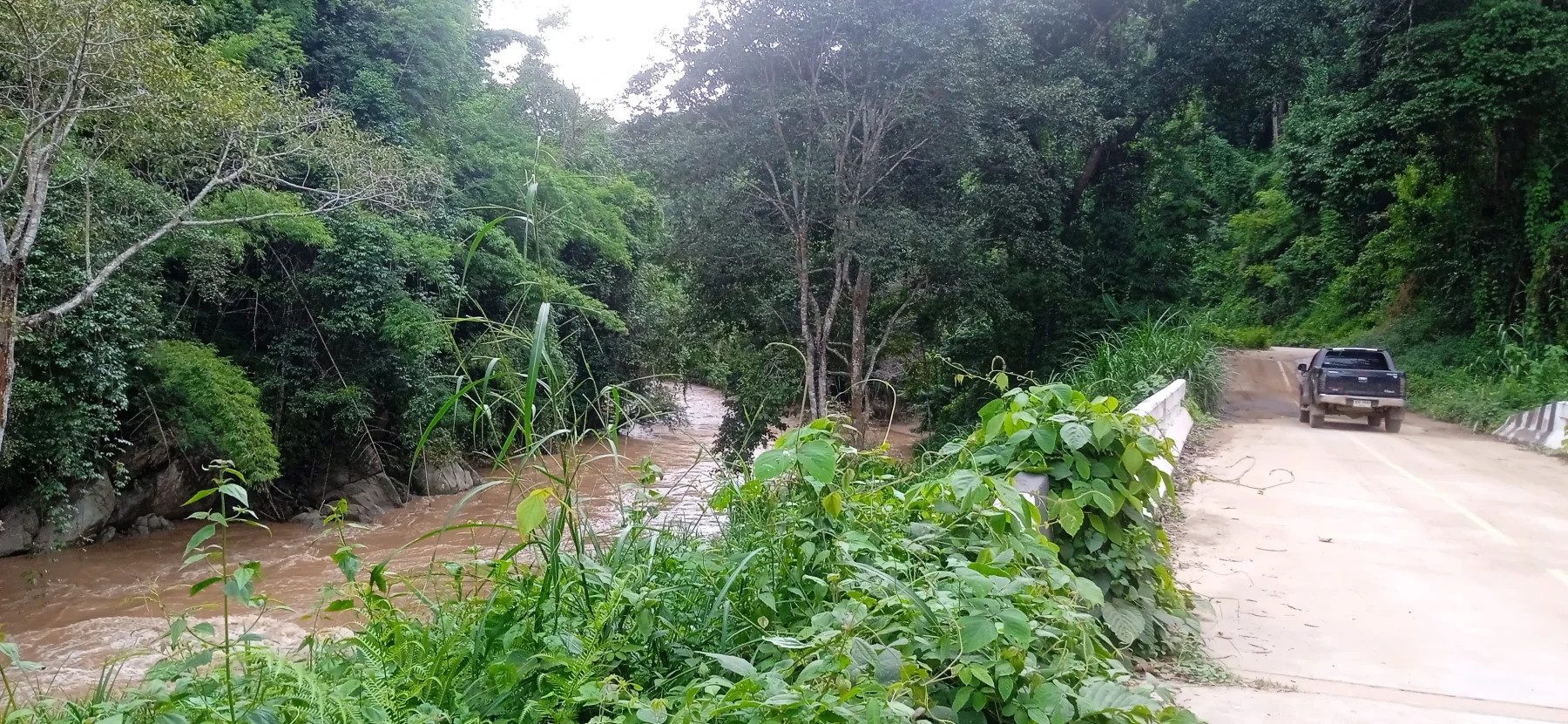 Mae Taeng river 