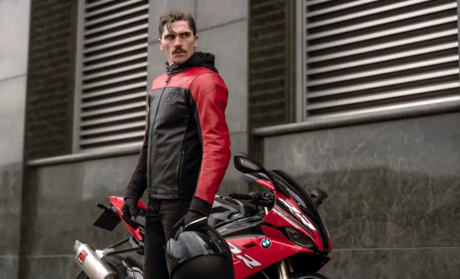 Street rider in jacket fitting